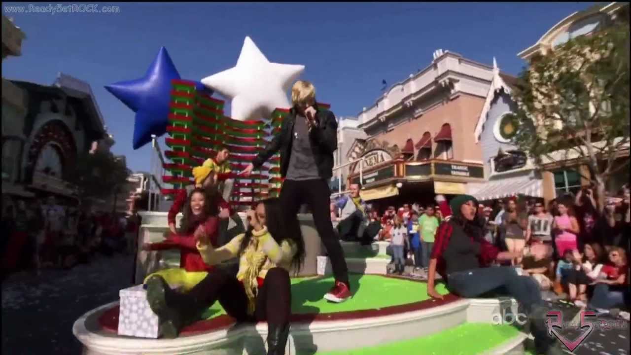 Disney Parks Christmas Day Parade 2012 - Ross Lynch - Christmas Soul [HD]
