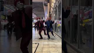 なんか変な人 #ナニコレ劇団 #dance いた！謎の生物Part.3