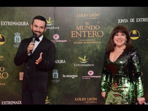 Alfombra Roja Estreno Badajoz de EL MUNDO ENTERO, la peliculita de La Chary, con Loles León !