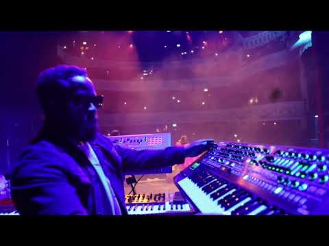 TEEDRA MOSES - CAUGHT UP LIVE in LONDON (SUUFLAI)