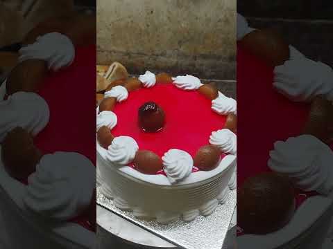 one kg jamoon and dry fruits added customer impressed to cake 🎂🎂🎂🎂