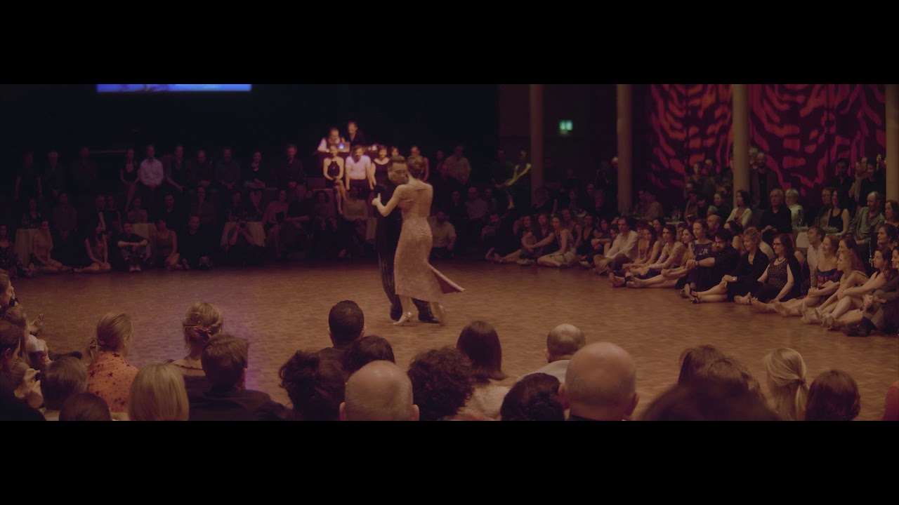 Chicho Mariano Frumboli y Adelma Rago bailan "El flete" por d'Arienzo en Basel