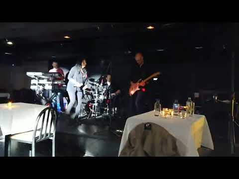 Guns & Rises Cover by Ivana Lola Salipur and Bojan Club 220 Chicago  LIVE! 💖  You're Never Too Old!