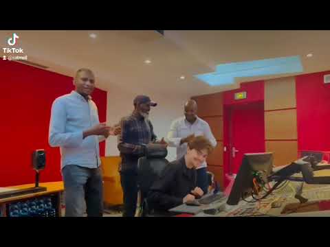 Ya Nzambe, Quentin Moyascko