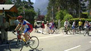 preview picture of video 'Alpe d'Huzes 2009 . Camping La Cascade'