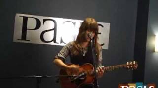 Serena Ryder &quot;Sweeping the Ashes&quot; live at Paste