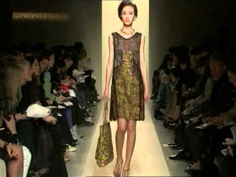 BOTTEGA VENETA Fashion Show - Ready-To-Wear Women's Autumn/Winter 2011/12.