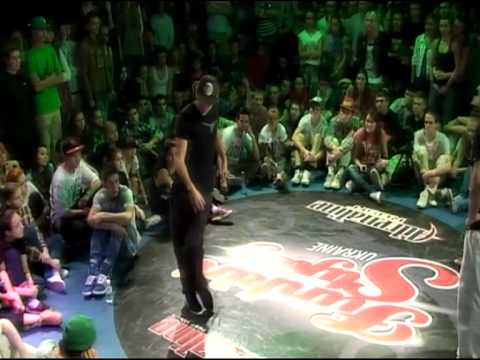 1/2 Final POPPING 1VS1 FUNKIN' STYLEZ UKRAINE NexONE VS Momo