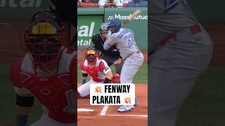 VLADDY ???? FENWAY ???? #BlueJays
