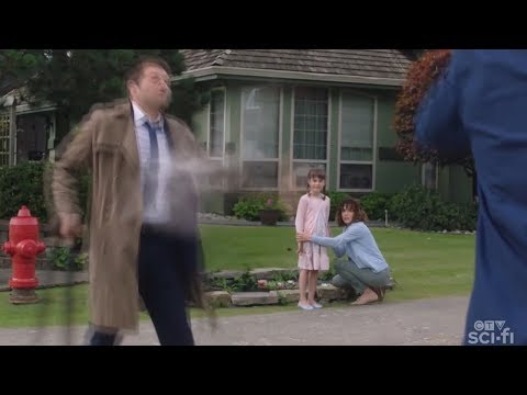 Supernatural - Sam Shoots Castiel By Mistake - 15x01