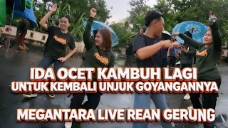 Download lagu Duet Goyang Ida Ocet Dengan Penonton - Megantara Live Rean Gerung (Gadis Kalimantan) mp3