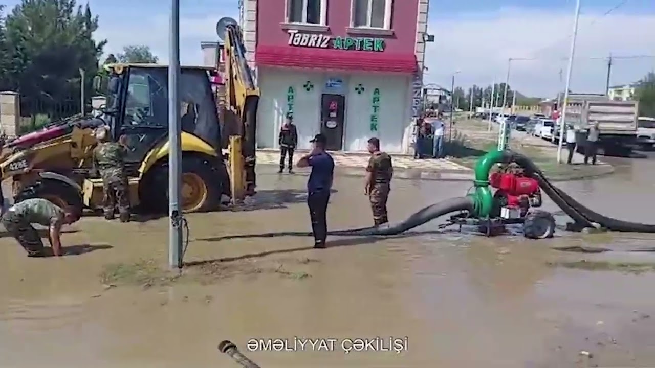 İki rayonu su basdı, köməksiz qalanlar təxliyə olundu VİDEO