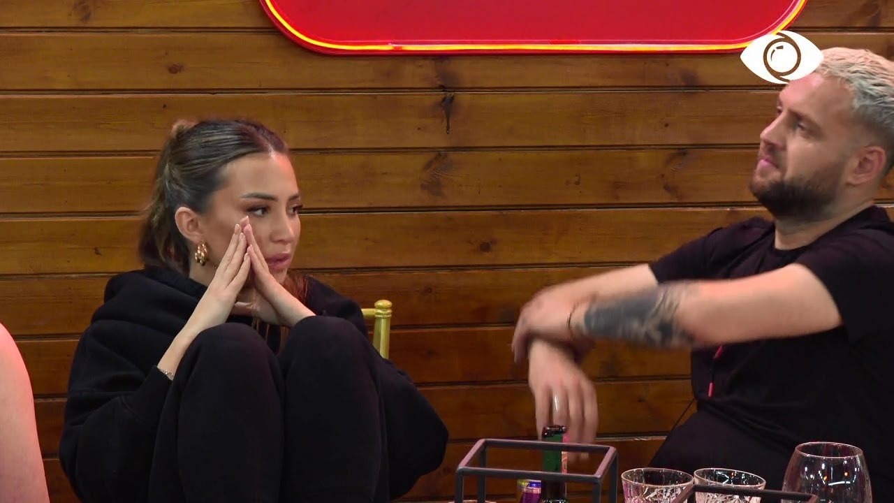 Kam parë një shikim/ Kiara bisedon me banorët