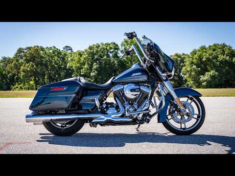 2016 Harley-Davidson® Street Glide® Special FLHXS