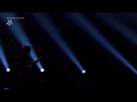 Dani Martín & Camilo - Avioncito de Papel (en directo)