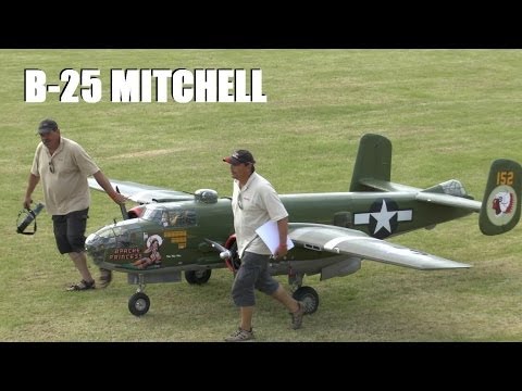 GIANT 1/3RD SCALE RC WARBIRD: B-25 MITCHELL BOMBER AT WESTON PARK MODEL AIRSHOW 2014