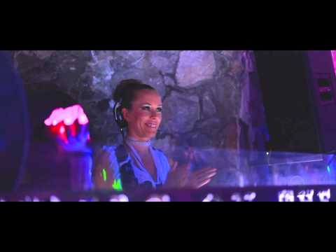 SARAH MAIN @ MUSIC ON THE ROCKS