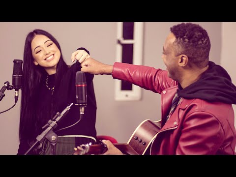 Ele Não Desiste de Você -  Ariely Bonatti feat. Marquinhos Gomes | Na Minha Casa Tem Vida