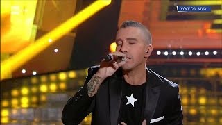 Antonio Mezzancella è Eros Ramazzotti: &quot;Un angelo disteso al sole&quot; - Tale e Quale Show 12/10/2018
