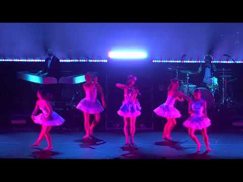 2019 12 20 Lindsey Stirling - Dance Of The Sugar Plum Fairy