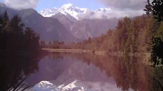 preview picture of video 'Lake Matheson and Mount Cook'