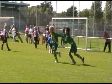 Sergi scoort 1-0 voor ADO E1 tegen Feijenoord E1, september 2007.avi