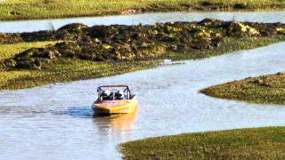 preview picture of video 'V8 Jet Boat Sprints Cabarita 2011 part 5'