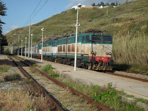 Regionale 25493 Lamezia Terme C.le - Reggio Calabria C.le via Tropea con tripla di locomotive