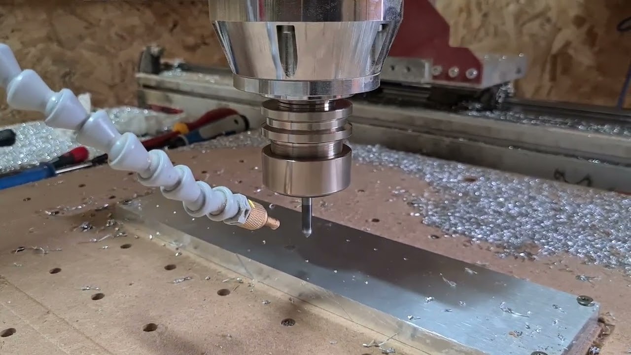 Should you use a stepper motor or servo motor on your hobby CNC router?