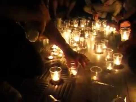 إشعال شموع لروح باسل شحاده وشهداء سوريا في حي كفرسوسة في مدينة دمشق