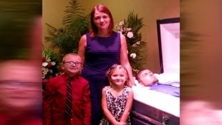 Mom Poses with Kids at Husband&#39;s Open Casket to Show Drug Overdose Dangers
