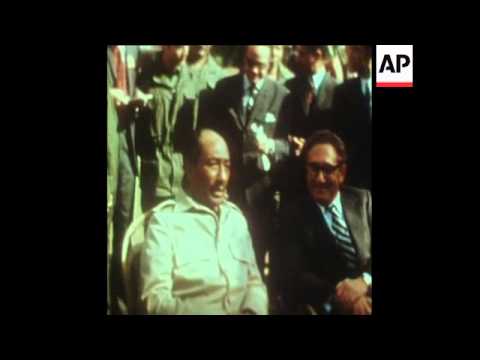 SYND 8-11-73 US SECRETARY OF STATE, HENRY KISSINGER MEETS WITH EGYPT'S PRESIDENT, ANWAR SADAT