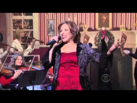 Darlene Love on David Letterman Christmas 2010 (HD)