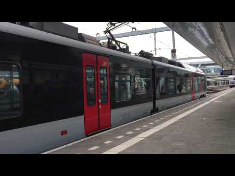 Abellio lijn RE19 Rhein-IJssel-Express op station Arnhem Centraal