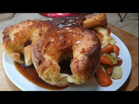 Yorkshire pudding, aka A pop over pancake 😋 ❤️