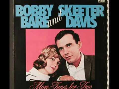 Bobby Bare & Skeeter Davis - In The Misty Moonlight