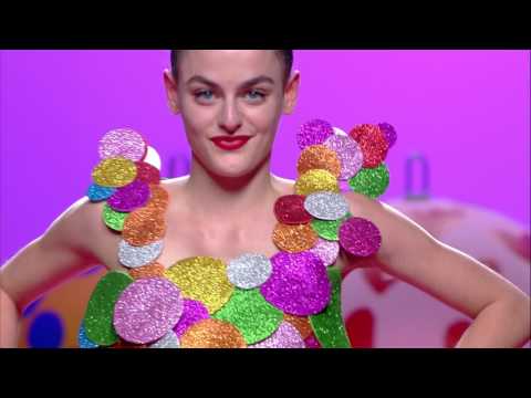 DESFILE AGATHA RUIZ DE LA PRADA