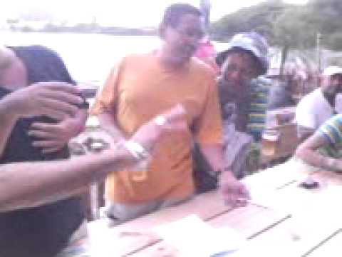 Mart'nalia e Andrezinho do grupo Molejo.