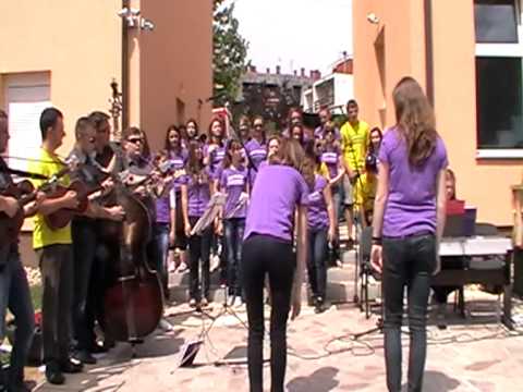 U svjetlosti hodimo - zbor mladih župe sv. Alojzija Gonzage Popovača