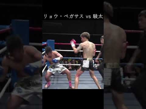 駿太がカウンターで右ストレート！・・・マーク→説明のURLから試合フルで見れます！#shorts