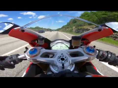 Ducati 959 Panigale Corse plays around with an M3(4K30fps)