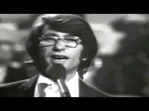 Nicola Di Bari - Il cuore è uno zingaro (con subtítulos en italiano / español)