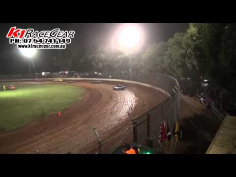 Modified Sedans - A-Main - Kingaroy Speedway - 04.05.2013
