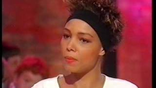 Kim Appleby interview on Going Live, October 1990