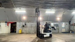 Toyota 4FB20 electric forklift | Image 4 - Machineryline