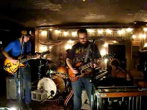 Huron Live in Toronto at the Dakota Tavern - The Biggest Dig