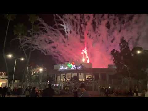 [190505] Outside Rose Bowl stadium D-1