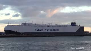 Hoegh Autoliners Vehicle Carrier 'Hoegh Africa' Southampton Docks 26/01/18