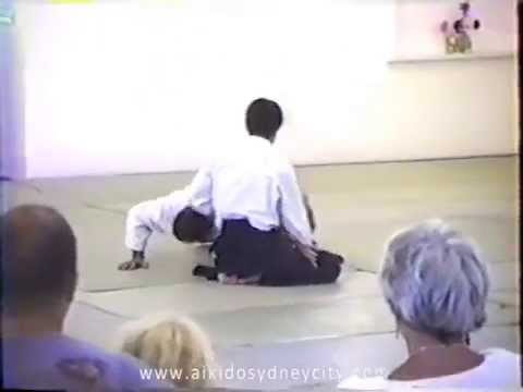 Kadoya Sensei - Aikido Kenkyukai - a superb Aikido demonstration