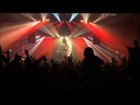 Adventure Club & DallasK - The Drug (CrashAlienzzzzzzzzzz) (Safe in Sound, San Jose, 10-24-2014)